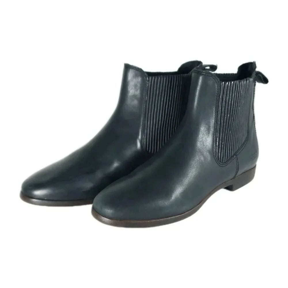 UGG Women's Jo US 7 Black Leather Lined Pull On Ankle Chelsea Boots